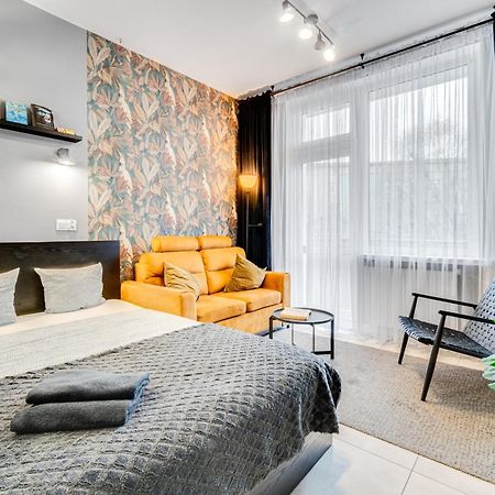 Papuga Apartment ~ 700M Main Square ~ Self Check-In 24H Вроцлав Екстериор снимка