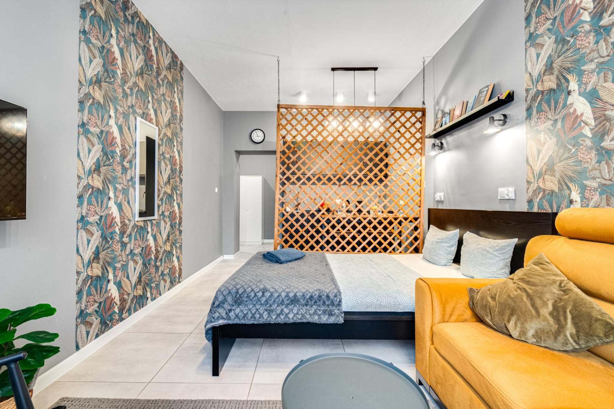 Papuga Apartment ~ 700M Main Square ~ Self Check-In 24H Вроцлав Екстериор снимка