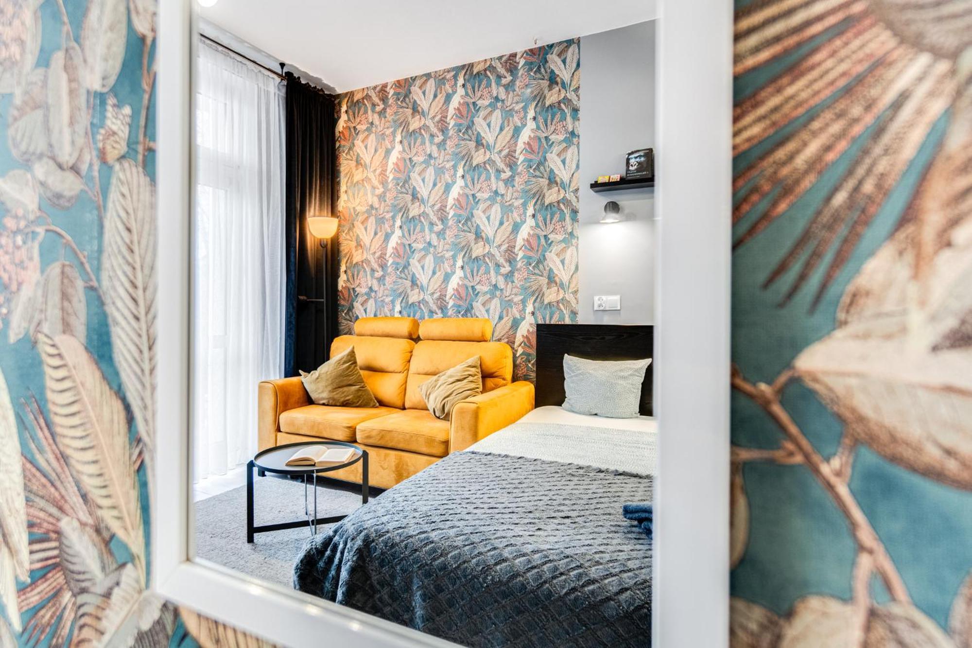 Papuga Apartment ~ 700M Main Square ~ Self Check-In 24H Вроцлав Екстериор снимка