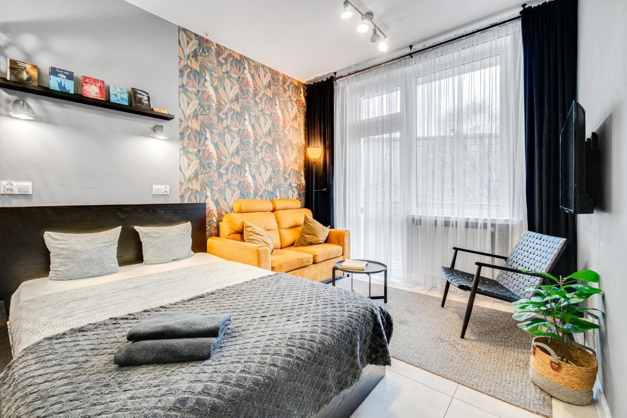 Papuga Apartment ~ 700M Main Square ~ Self Check-In 24H Вроцлав Екстериор снимка
